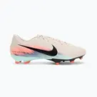 Футбольні бутси Nike