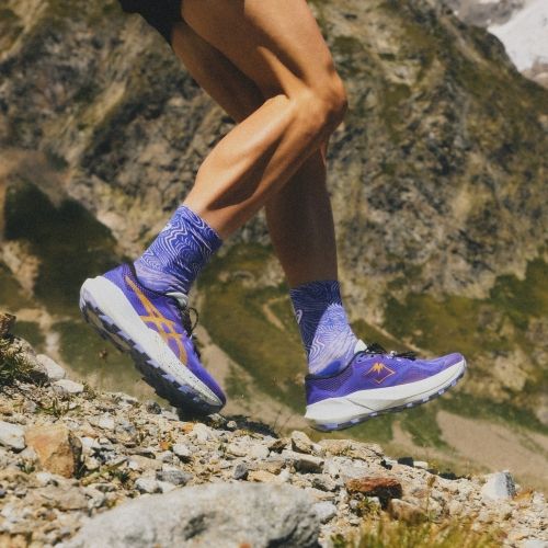 Кросівки для бігу чоловічі Asics Trabuco 14 illuminate yellow/umeboshi