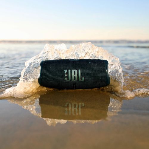 Колонка мобільна JBL Charge 5 чорна JBLCHARGE5BLK