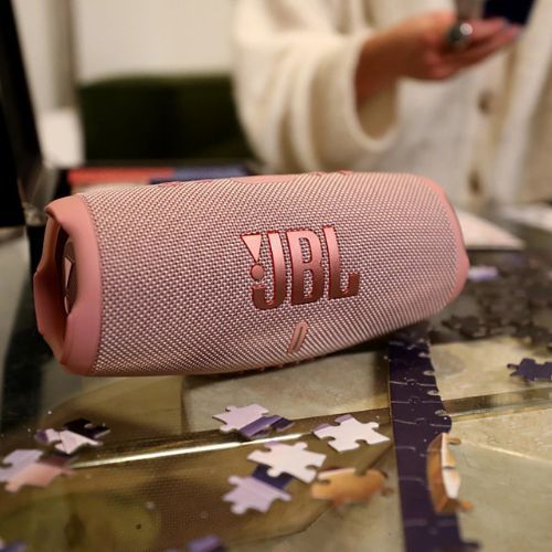 Колонка мобільна JBL Charge 5 рожева JBLCHARGE5PINK