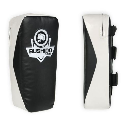 Тайський тренувальний щит DBX BUSHIDO чорний PAO T42