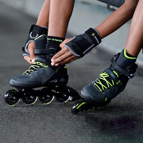 Роликові ковзани чоловічі Rollerblade Macroblade 80 чорні 07100600 1A1