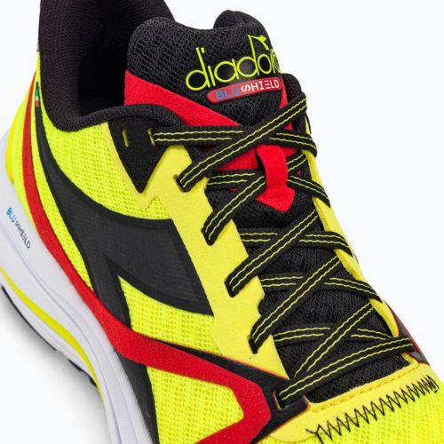 Кросівки для бігу чоловічі Diadora Mythos Blushield 8 Vortice жовті DD-101.179087-D0273
