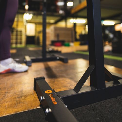 Sveltus Незалежна стійка для присідань x2 чорна