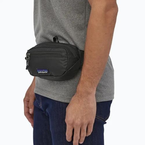 Patagonia Ultralight Black Hole Mini Hip Pack 1 л чорний мішок для нирок