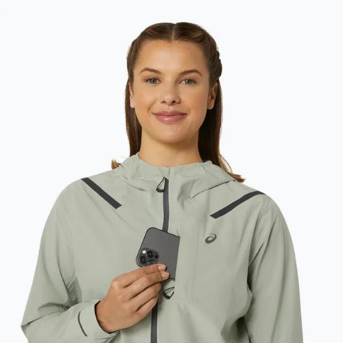Жіноча бігова куртка ASICS Accelerate Waterproof 2.0 оливково-сіра