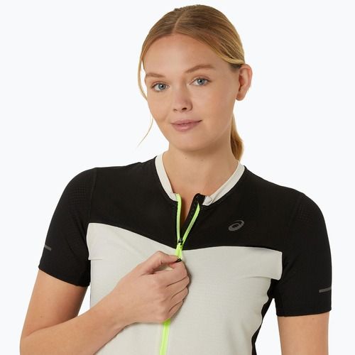 Футболка для бігу жіноча ASICS Fuijtrail Top oatmeal/performance black