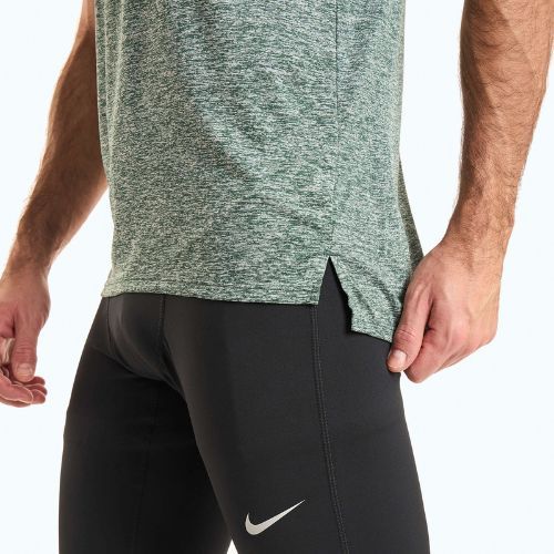 Футболка для бігу чоловіча Nike Dri-Fit Rise 365 vintage green/heather