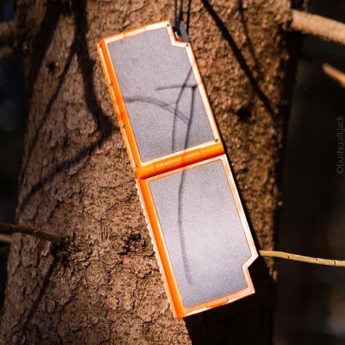 Повербанк сонячний Xtorm Super Charger 10000 мАг 20W чорний