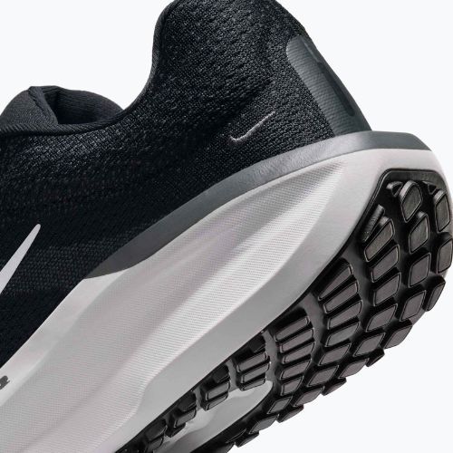 Кросівки для бігу жіночі Nike Winflo 11 black/white