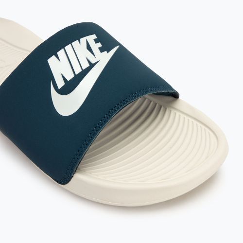 Чоловічі шльопанці Nike Victori One Slide армійські темно-сині / світло-коричневий дуб / вітрило