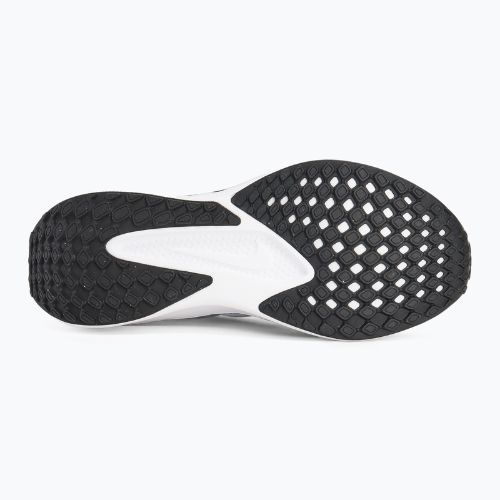 Кросівки для бігу чоловічі Nike Quest 6 white/dusty cactus/black