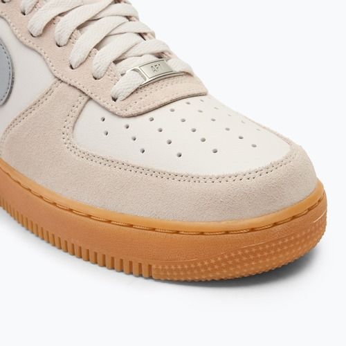 Чоловічі кросівки Nike Air Force 1 '07 Lv8 бежеві