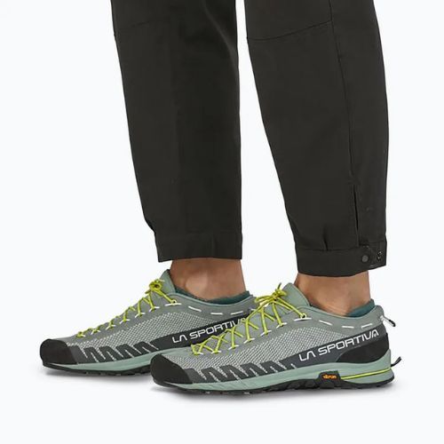Штани жіночі Patagonia Caliza Rock Regular black