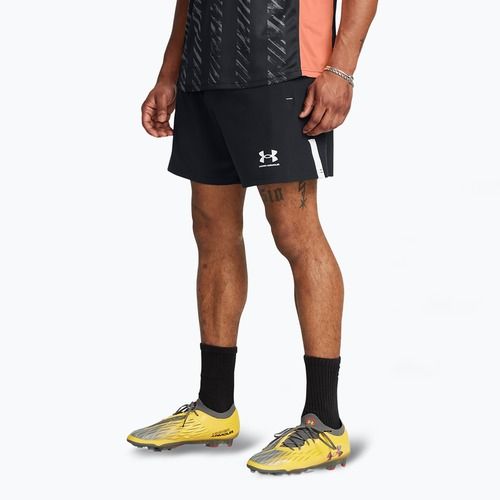 Шорти футбольні чоловічі Under Armour Challenger Pro Woven black / white