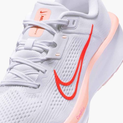 Кросівки для бігу жіночі Nike Quest 6 white / bright crimson / washed coral
