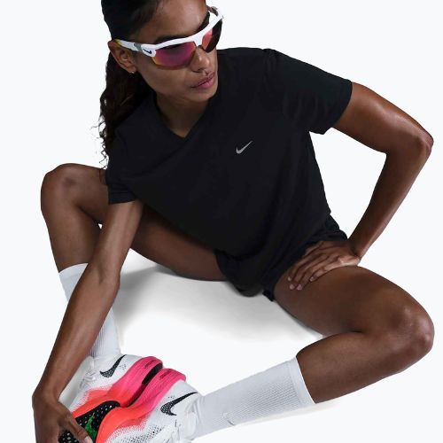 Футболка для бігу жіноча Nike Tempo black