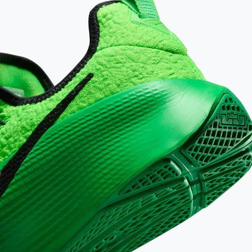 Кросівки для тренувань чоловічі Nike LeBron TR 1 green strike/fir/green shock