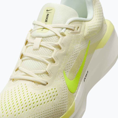 Кросівки для бігу чоловічі Nike Winflo 11 coconut milk/neon yellow/light zitron/volt