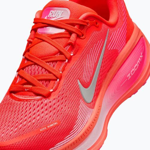 Кросівки для бігу жіночі Nike Vomero 18 bright crimson/hyper pink/pink foam/white