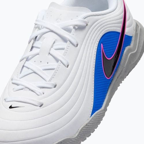 Кросівки футбольні дитячі Nike Tiempo Maestro Club Jr IC white/racer blue/pink blast/black