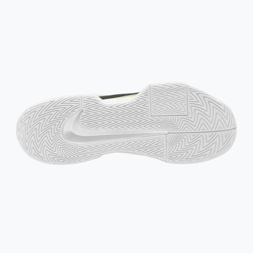 Кросівки тенісні чоловічі Nike GP Challenge Pro white/pure platinum/volt/black