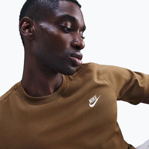 Футболка чоловіча Nike Sportswear Club mosswood brown