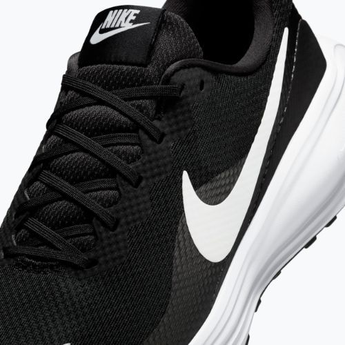Кросівки для бігу чоловічі Nike Revolution 8 black/black/white