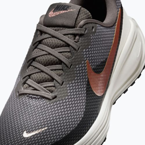 Жіночі бігові кросівки Nike Revolution 8 medium ash/black-sail/metallic red bronze