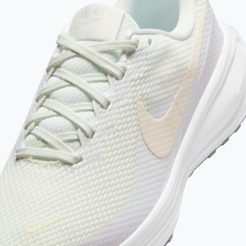 Кросівки для бігу жіночі Nike Revolution 8 sail/white/pencil point/chalk