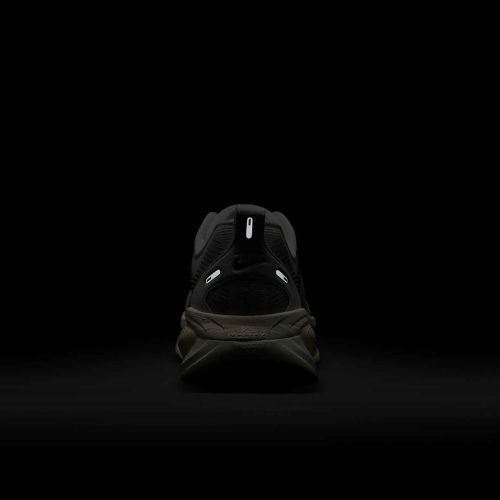 Чоловічі бігові кросівки Nike Vomero 18 summit white/coconut milk/black