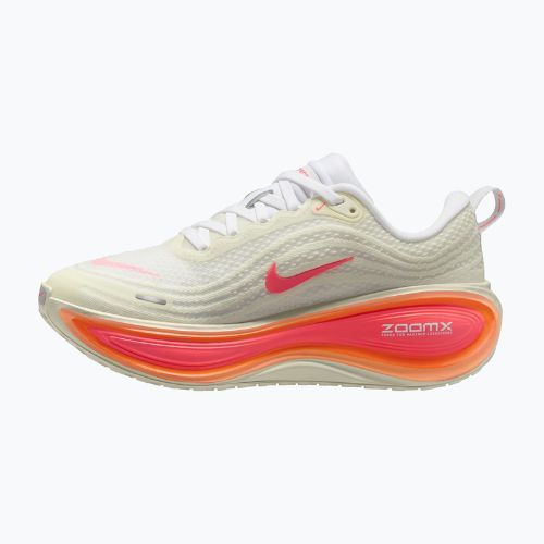 Кросівки для бігу жіночі Nike Vomero Plus sail/white/orange pulse/hot lava