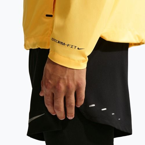 Куртка для бігу чоловіча Nike AeroSwift Storm-Fit Aerogami university gold/citron pulse/black