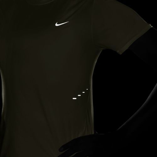 Футболка для бігу жіноча Nike Swift Dri-Fit sail