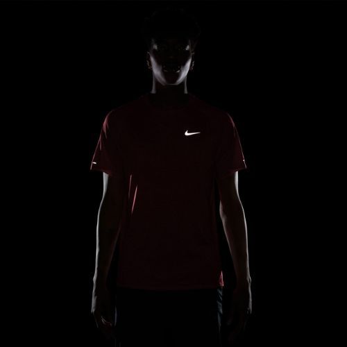 Футболка для бігу чоловіча Nike Stride ADV light crimson
