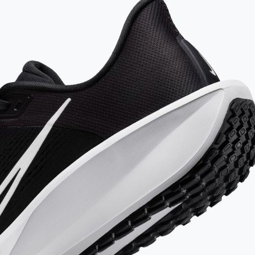 Кросівки для бігу чоловічі Nike Quest 6 black/iron grey/white