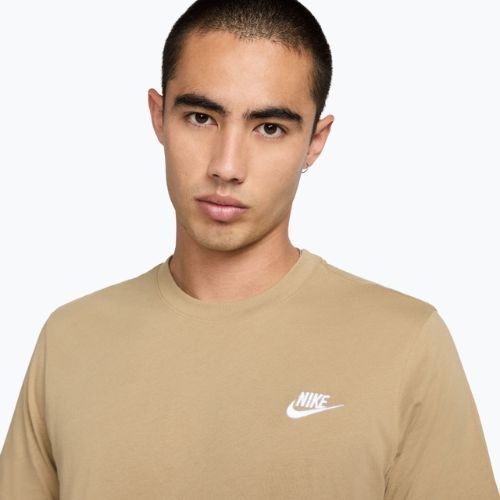 Чоловіча футболка Nike Sportswear Club parachute beige
