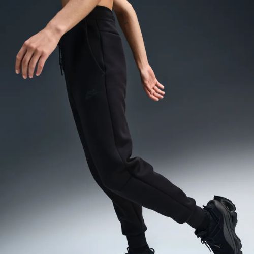 Штани жіночі Nike Sportswear Tech Fleece Mid-Rise black/black