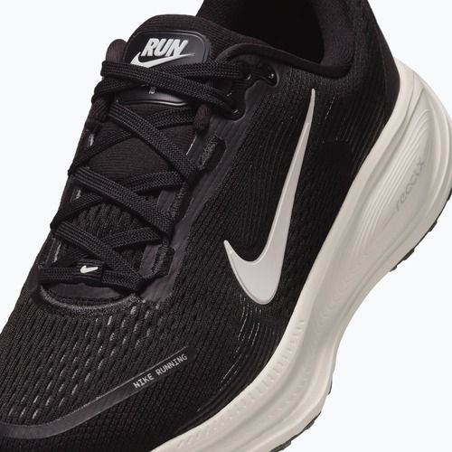 Кросівки для бігу дитячі Nike Vomero 18 black/coconut milk/iron ore/summit white