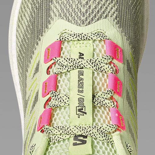 Кросівки для бігу жіночі Salomon Aero Blaze 3 GRVL butterfly/knockout pink/black