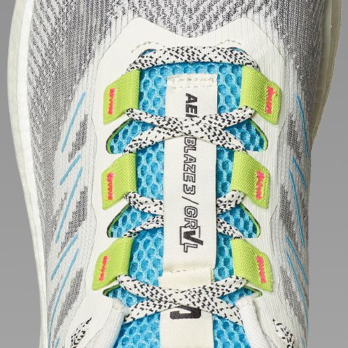 Кросівки для бігу чоловічі Salomon Aero Blaze 3 GRVL vanilla ice/ojos del salar/black