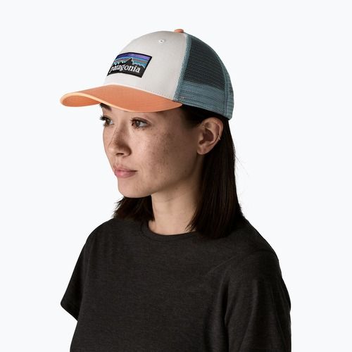 Кепка Patagonia P-6 Logo LoPro Trucker white w/peach sherbet