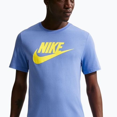 Футболка чоловіча Nike Sportswear royal pulse