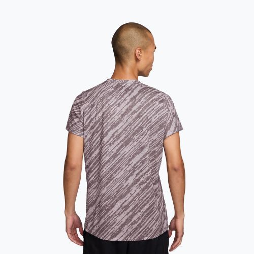 Футболка тенісна чоловіча Nike Court Dri-Fit Victory Print platinum violet/white