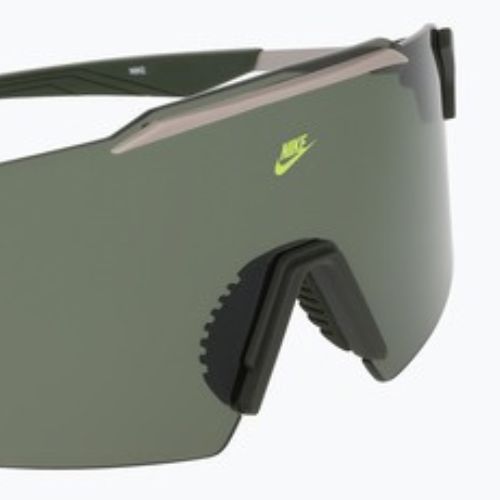 Окуляри сонцезахисні Nike Limitless Shield sequoia/green