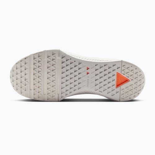 Кросівки для тренувань жіночі Nike Metcon 10 sail/phantom/ice peach/orange pulse