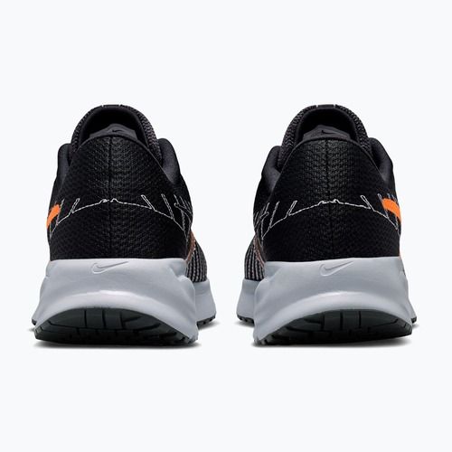 Кросівки для бігу чоловічі Nike Run Defy black/wolf grey/total orange