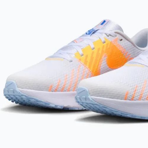 Кросівки для бігу чоловічі Nike Run Defy white/topaz gold/blue crystal