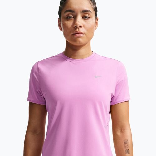 Футболка для бігу жіноча Nike Swift Dri-Fit light magenta