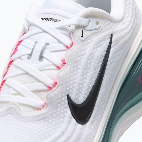 Кросівки для бігу чоловічі Nike Vomero Plus white/mineral slate/hyper pink/black
